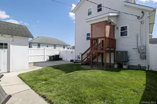 1025 Knickerbocker Rd, Island Park, NY 11558 - Photo 25