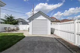 1025 Knickerbocker Rd, Island Park, NY 11558 - Photo 19