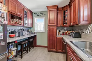 1025 Knickerbocker Rd, Island Park, NY 11558 - Photo 9