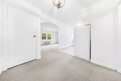 8318 164 Street, Jamaica, NY 11432 - Photo 15