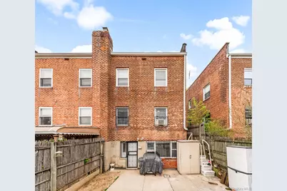 8318 164 Street, Jamaica, NY 11432 - Photo 27