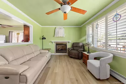 12 Leslie Lane, Massapequa, NY 11758 - Photo 5