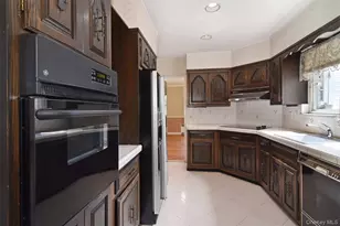 73 Lincoln Ave, Yonkers, NY 10704 - Photo 11