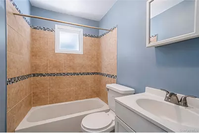 117 Timberline Drive, Brentwood, NY 11717 - Photo 17