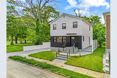 15703 Locke Avenue, Whitestone, NY 11357 - Photo 3