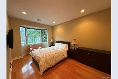 40 Portico Place, Great Neck, NY 11021 - Photo 9