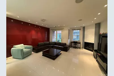 40 Portico Place, Great Neck, NY 11021 - Photo 3