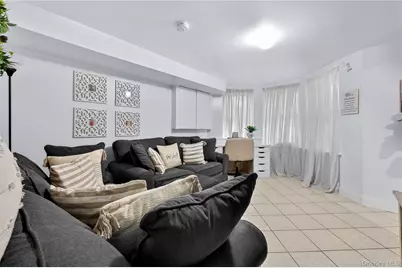 1543 Hollywood Avenue, Bronx, NY 10461 - Photo 15