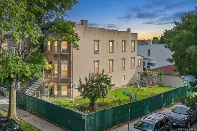 1543 Hollywood Avenue, Bronx, NY 10461 - Photo 1