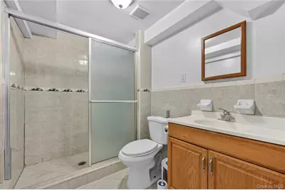 1543 Hollywood Avenue, Bronx, NY 10461 - Photo 21