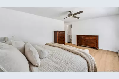 338 Easton Street, Ronkonkoma, NY 11779 - Photo 19