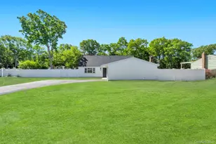 338 Easton St, Ronkonkoma, NY 11779 - Photo 3