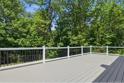 155 Brooklyn Avenue, Greenlawn, NY 11743 - Photo 27