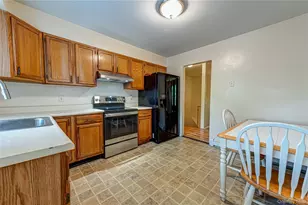 34 Roberts St, Mastic, NY 11950 - Photo 3