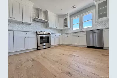 851 W Bay Drive, West Islip, NY 11795 - Photo 29