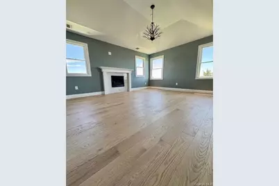 851 W Bay Drive, West Islip, NY 11795 - Photo 33