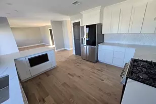 851 W Bay Dr, West Islip, NY 11795 - Photo 25