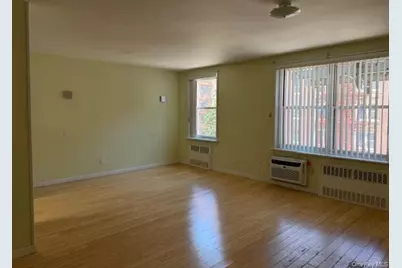 142-05 Roosevelt Avenue #415, Flushing, NY 11354 - Photo 3