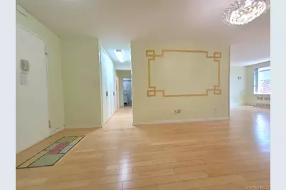 142-05 Roosevelt Avenue #415, Flushing, NY 11354 - Photo 3