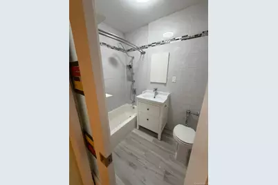142-05 Roosevelt Avenue #415, Flushing, NY 11354 - Photo 9