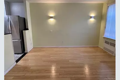 142-05 Roosevelt Avenue #415, Flushing, NY 11354 - Photo 5