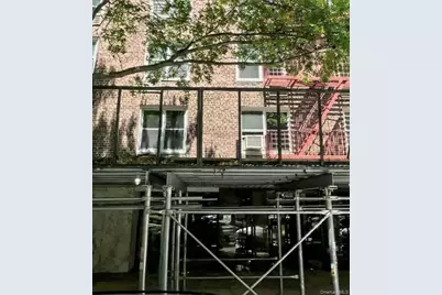 142-05 Roosevelt Avenue #415, Flushing, NY 11354 - Photo 1