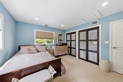 16 Wildwood Court, East Islip, NY 11730 - Photo 25