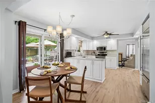 16 Wildwood Ct, East Islip, NY 11730 - Photo 15