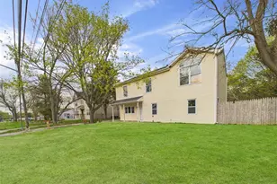 613 Bourdois Ave, Bellport, NY 11713 - Photo 3