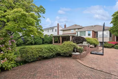 3962 Hahn Avenue, Bethpage, NY 11714 - Photo 11