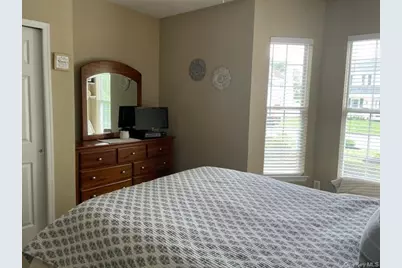87 Summerfield Drive, Holtsville, NY 11742 - Photo 13