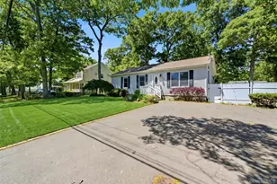 103 Hampton Ave, Mastic, NY 11950 - Photo 3