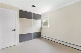 25 Adrienne Ln, Hauppauge, NY 11788 - Photo 17