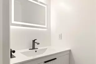 25 Adrienne Ln, Hauppauge, NY 11788 - Photo 9