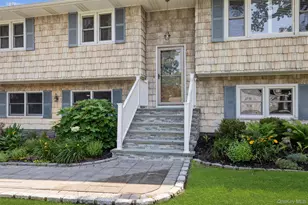 115 Clarendon Rd, Ronkonkoma, NY 11779 - Photo 3