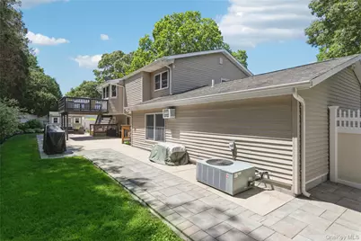 115 Clarendon Road, Ronkonkoma, NY 11779 - Photo 37