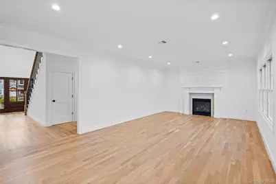 92 Biltmore Boulevard, Massapequa, NY 11758 - Photo 15