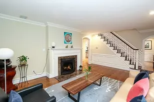 130 Country Club Dr, Manhasset, NY 11030 - Photo 3