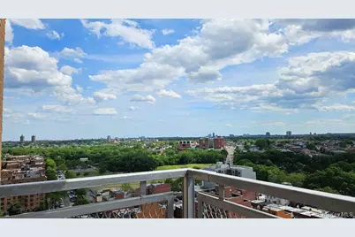4255 Colden Street #16P, Flushing, NY 11355 - Photo 3