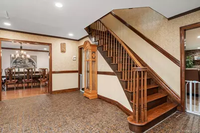 251 Baird Court, Woodbury, NY 11797 - Photo 11