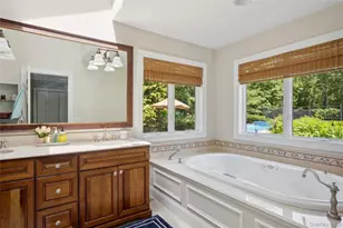8 Indian Pipe Dr, Quogue, NY 11959 - Photo 15