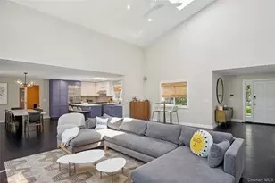 8 Indian Pipe Dr, Quogue, NY 11959 - Photo 3