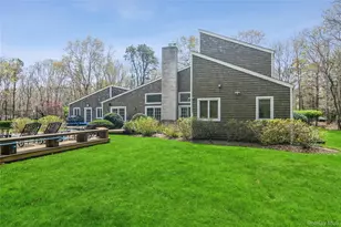 8 Indian Pipe Dr, Quogue, NY 11959 - Photo 23