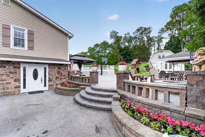 46 Camelot Road, Poughkeepsie, NY 12601 - Photo 3