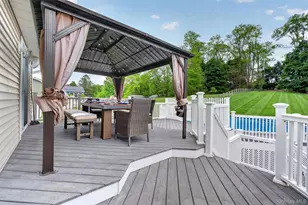 46 Camelot Rd, Poughkeepsie, NY 12601 - Photo 35