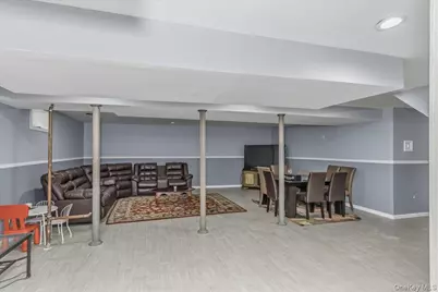 17 Campo Circle, Old Westbury, NY 11568 - Photo 31