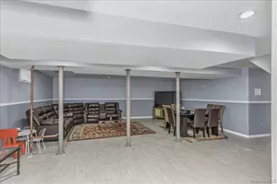 17 Campo Cir, Old Westbury, NY 11568 - Photo 31
