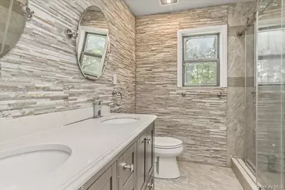 17 Campo Circle, Old Westbury, NY 11568 - Photo 21