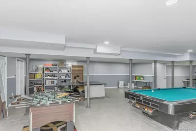 17 Campo Circle, Old Westbury, NY 11568 - Photo 35