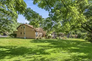17 Campo Cir, Old Westbury, NY 11568 - Photo 39